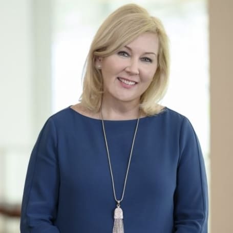 Portrait of Kate Barton, Global CEO of Dentons and Venturewave Capital Global Advisory Council member.